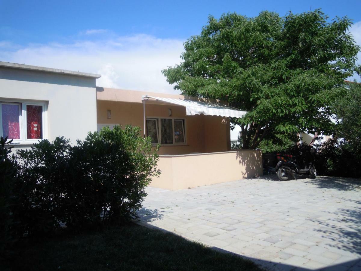 Apartmani Olives Nin Εξωτερικό φωτογραφία