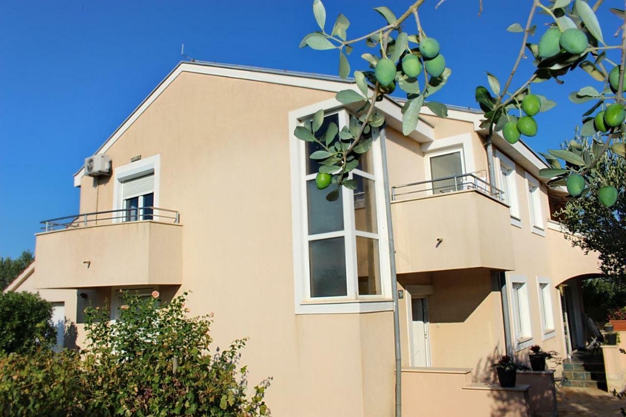 Apartmani Olives Nin Εξωτερικό φωτογραφία