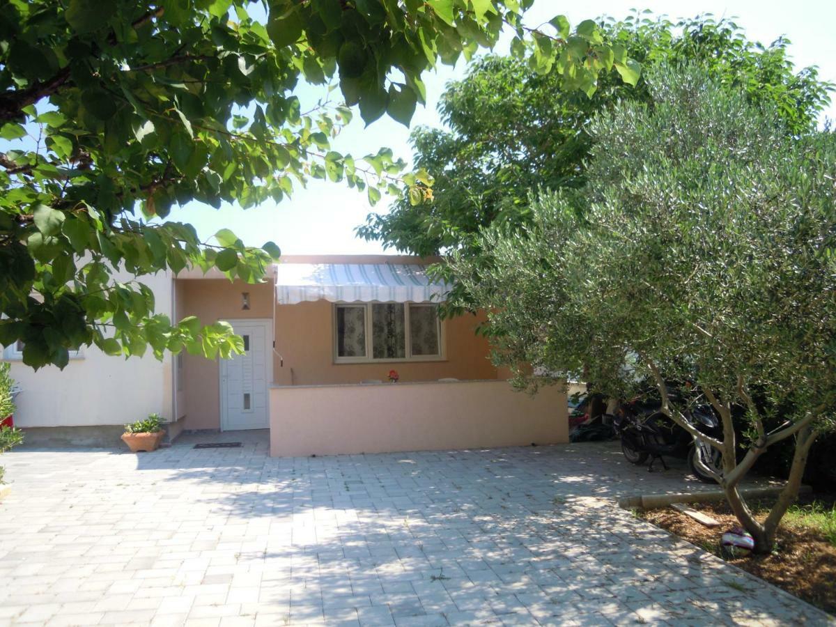 Apartmani Olives Nin Εξωτερικό φωτογραφία